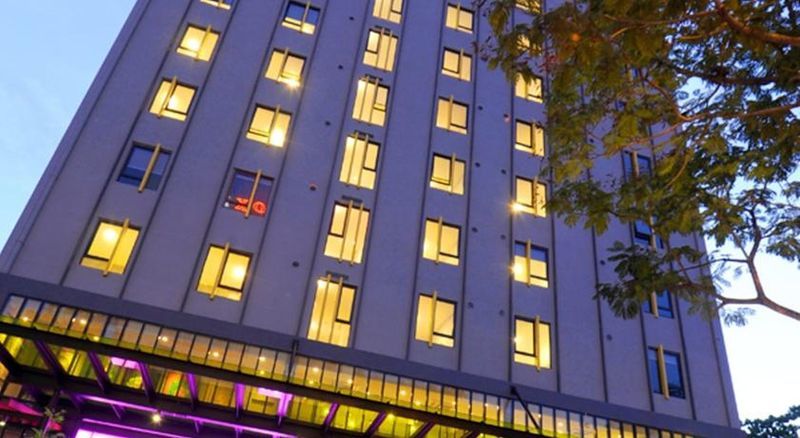 Travelodge Georgetown, Penang Екстер'єр фото